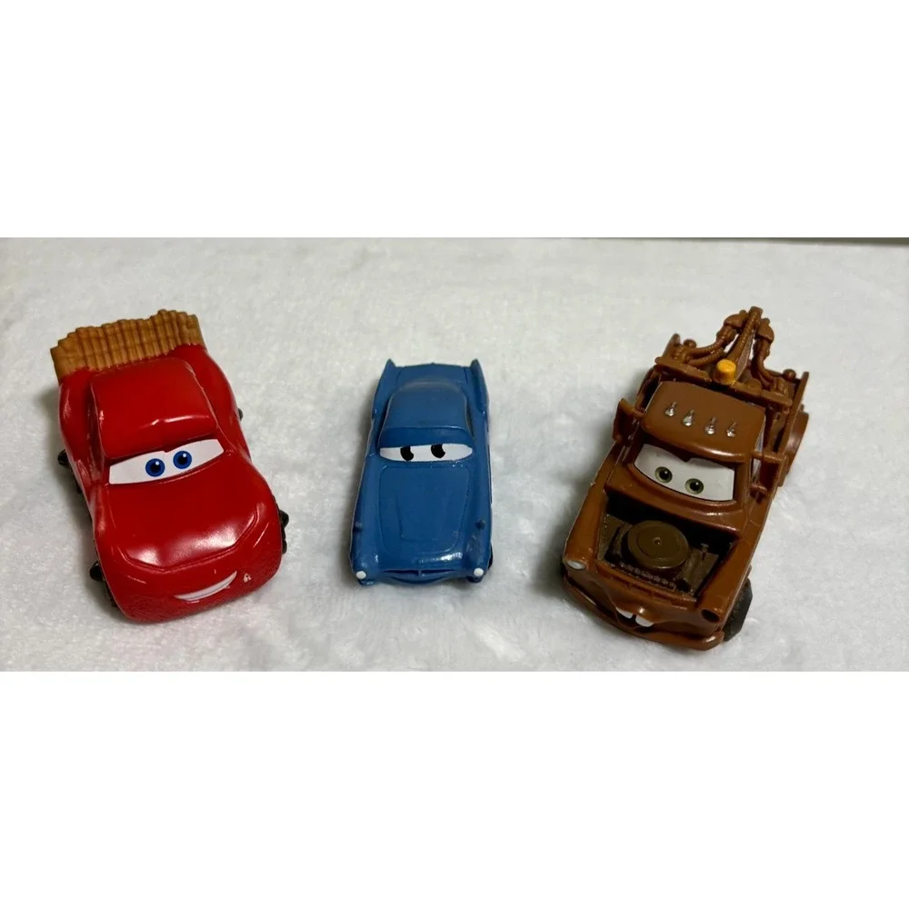 Cars Lightning Mcqueen  Fin McMissile Towmater set of 3